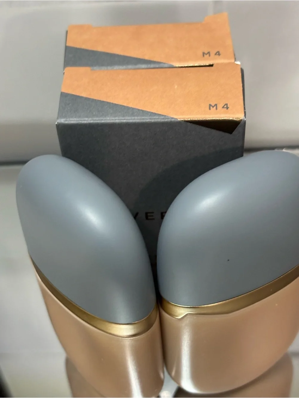 (2-piece) Cover FX Power Play Foundation M4 Medium Olive-Golden